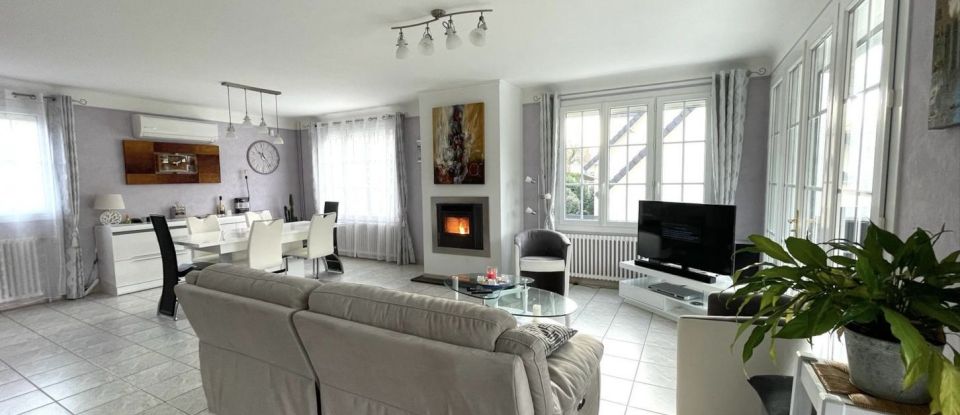 House 7 rooms of 165 m² in Sens (89100)