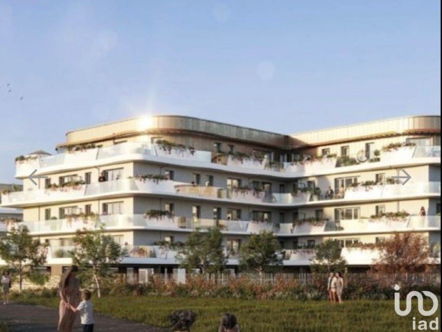 Apartment 3 rooms of 62 m² in Moissy-Cramayel (77550)