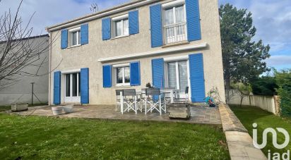 Pavilion 6 rooms of 139 m² in Cergy (95800)