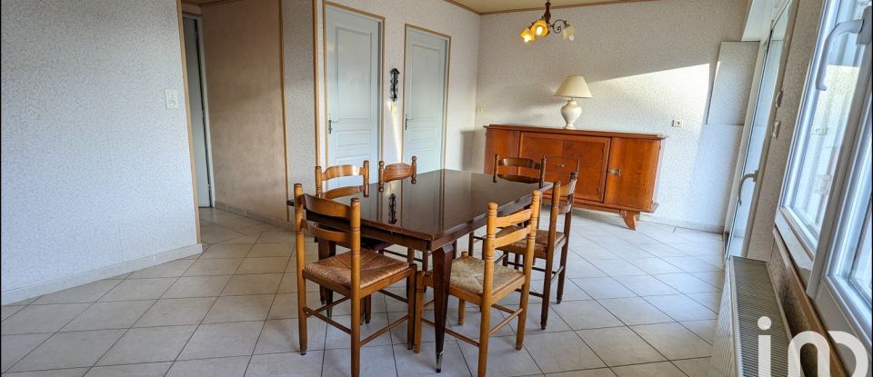 Traditional house 5 rooms of 119 m² in Beaupréau-en-Mauges (49600)