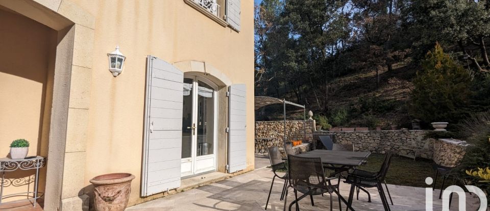 Traditional house 7 rooms of 160 m² in Meyrargues (13650)