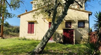 House 4 rooms of 95 m² in Talais (33590)