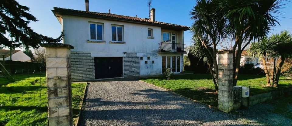 House 5 rooms of 125 m² in Cabariot (17430)