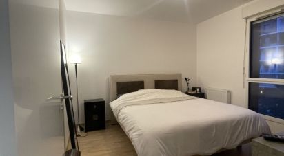 Appartement 3 pièces de 69 m² à Bordeaux (33300)