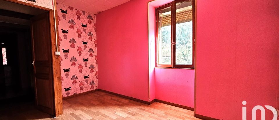 House 6 rooms of 112 m² in Broye (71190)