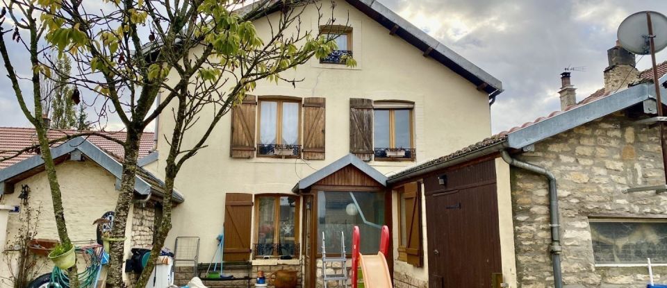 House 5 rooms of 102 m² in Braux-le-Châtel (52120)