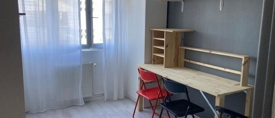 Appartement 4 pièces de 66 m² à Bourg-Saint-Andéol (07700)