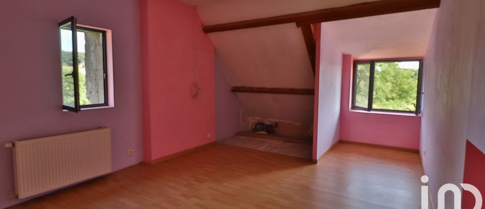 Maison 6 pièces de 147 m² à Le Rousset-Marizy (71220)