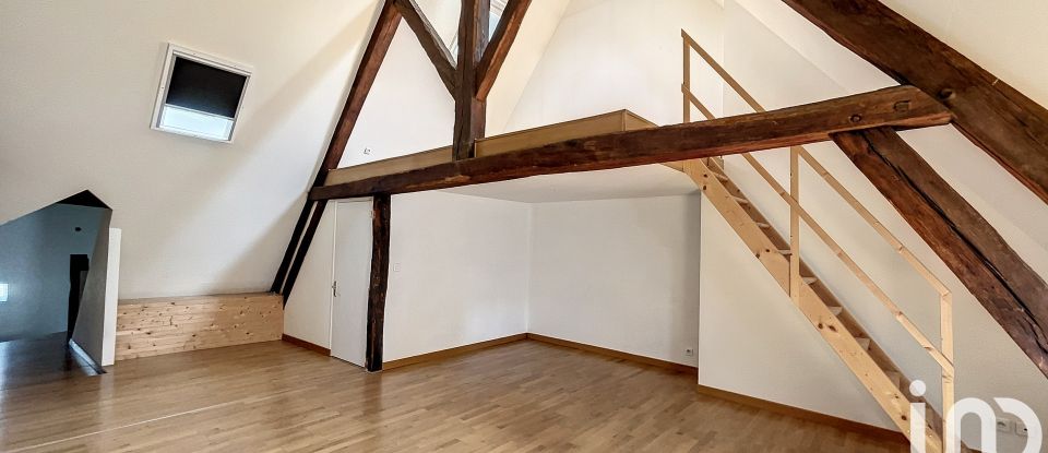 Duplex 3 rooms of 92 m² in Gisors (27140)