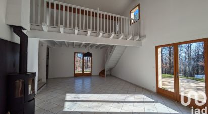 Maison traditionnelle 4 pièces de 119 m² à Lyas (07000)