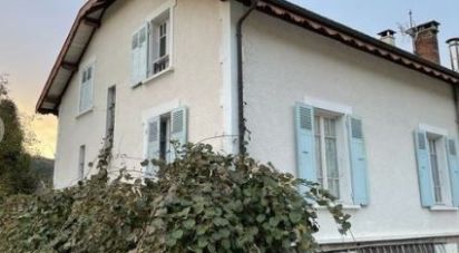 House 8 rooms of 200 m² in Vaulnaveys-le-Bas (38410)