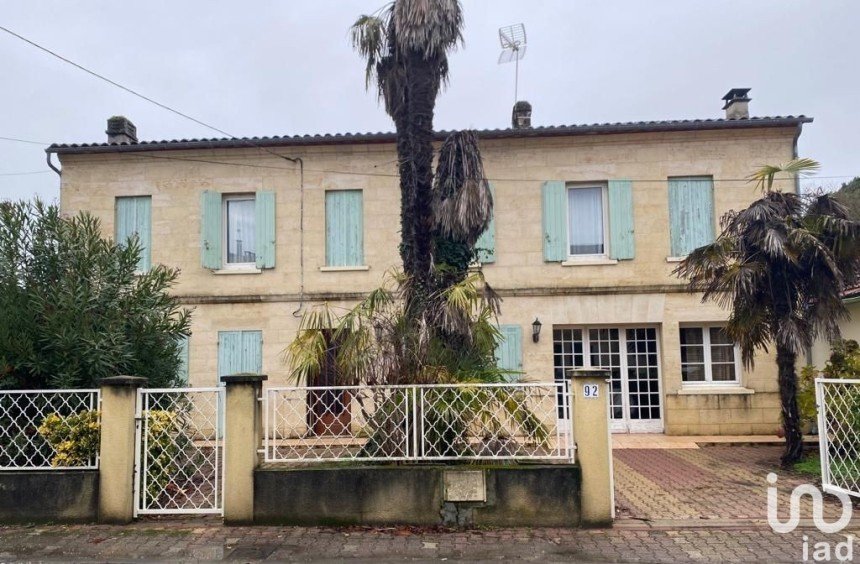 Maison 9 pièces de 194 m² à Castillon-la-Bataille (33350)