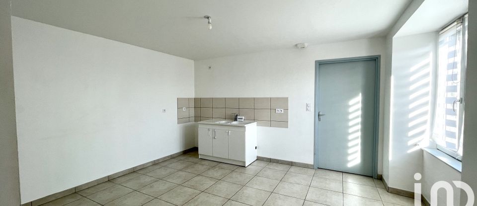 Maison 5 pièces de 400 m² à Marnay (70150)