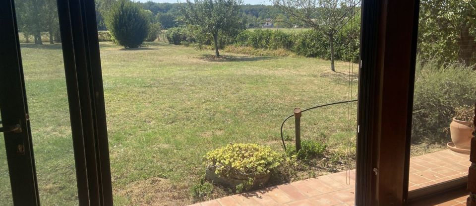 House 6 rooms of 160 m² in Montberon (31140)