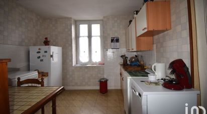 Maison 3 pièces de 150 m² à Sauviat-sur-Vige (87400)