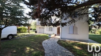 Traditional house 8 rooms of 240 m² in Carbon-Blanc (33560)