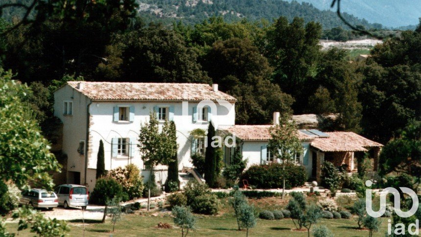 House 5 rooms of 150 m² in Sivergues (84400)