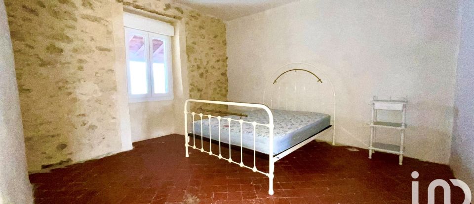 Village house 5 rooms of 108 m² in Estézargues (30390)