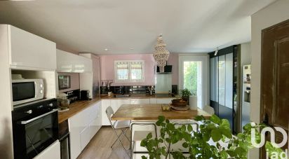 House 4 rooms of 95 m² in Entraigues-sur-la-Sorgue (84320)