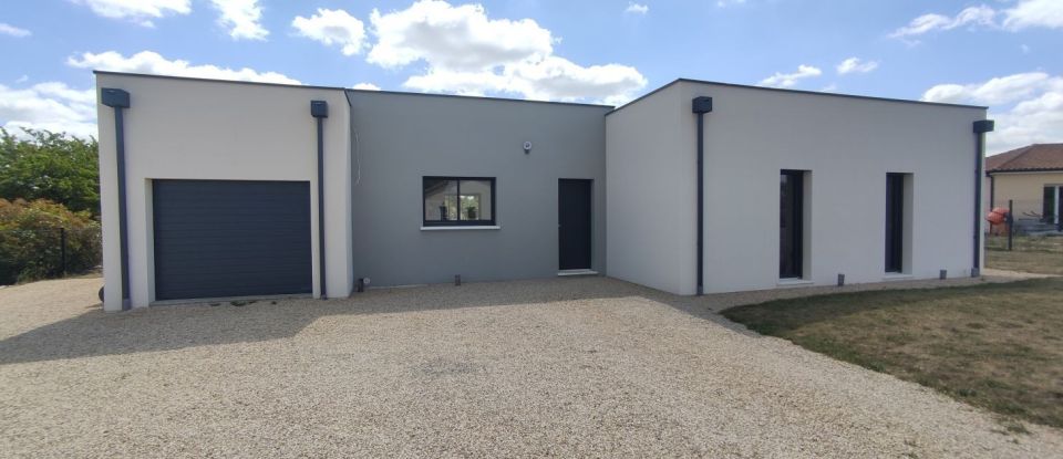 Maison 5 pièces de 97 m² à Chapelle-Viviers (86300)