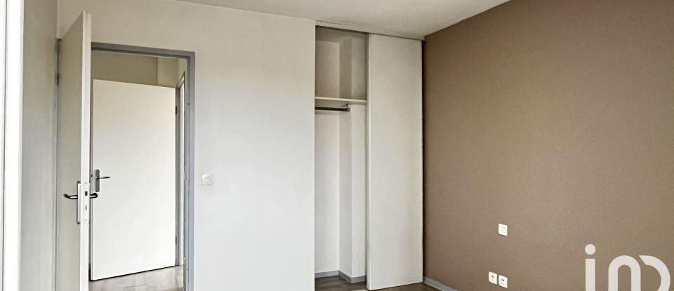 Appartement 3 pièces de 68 m² à Bordeaux (33000)