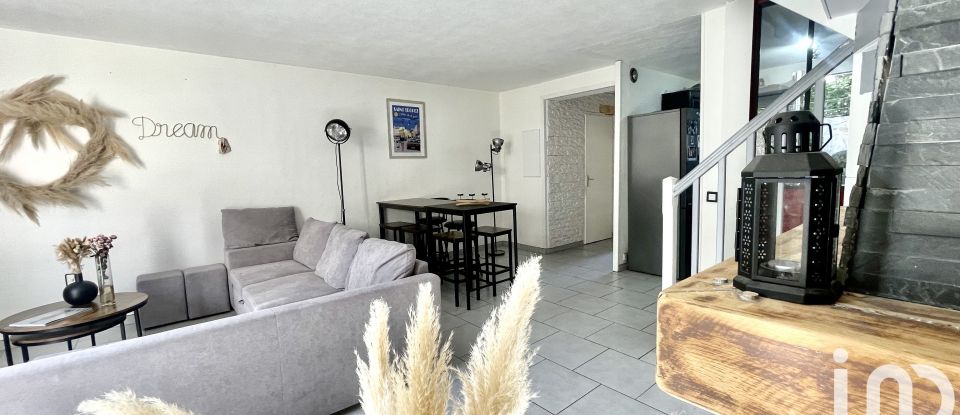 House 3 rooms of 74 m² in Peymeinade (06530)