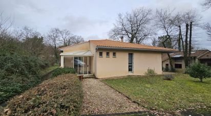 House 4 rooms of 87 m² in Linars (16730)