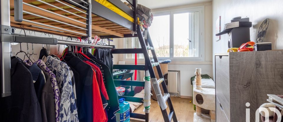 Apartment 3 rooms of 63 m² in Beynes (78650)