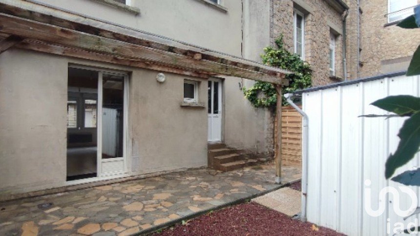 Town house 4 rooms of 105 m² in Mortain-Bocage (50140)