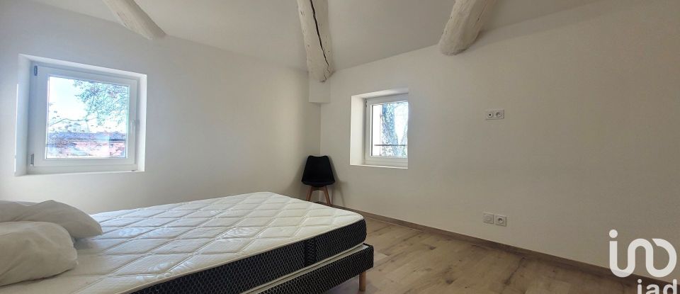 Apartment 3 rooms of 75 m² in Jonquières (84150)