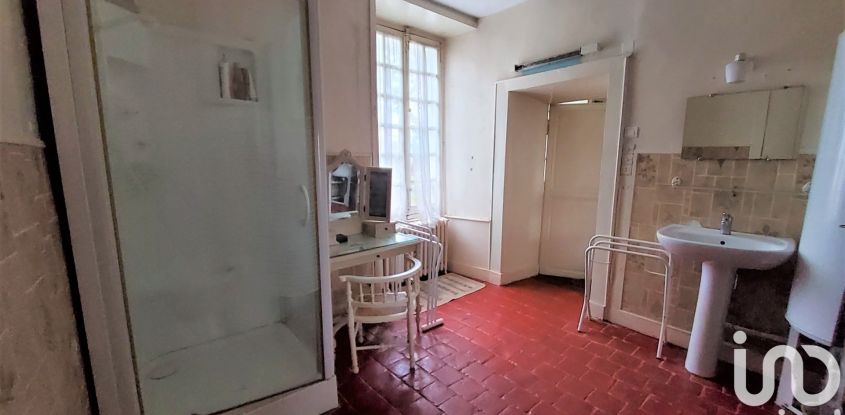 House 8 rooms of 244 m² in Saint-Marcel (36200)