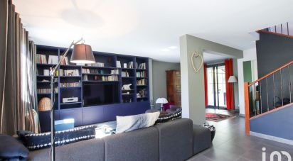 House 4 rooms of 103 m² in Nîmes (30900)