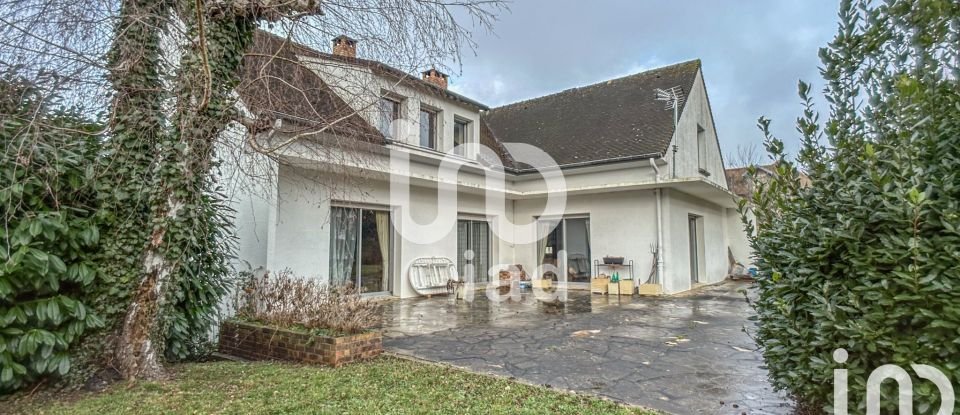 House 6 rooms of 378 m² in Lagny-sur-Marne (77400)
