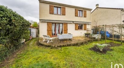 House 4 rooms of 111 m² in Lieusaint (77127)