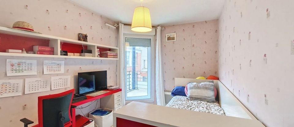 Apartment 4 rooms of 80 m² in Saint-Ouen-sur-Seine (93400)