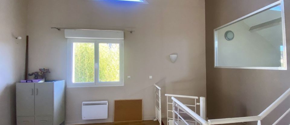 House 7 rooms of 191 m² in Lons (64140)