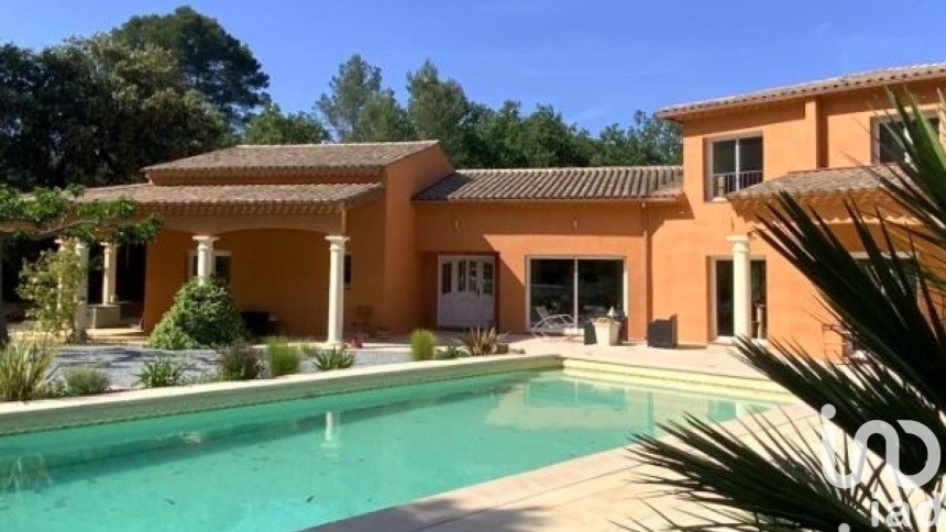 Traditional house 7 rooms of 277 m² in Lorgues (83510)