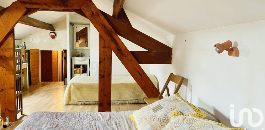 Traditional house 6 rooms of 178 m² in Villeneuve-lès-Avignon (30400)