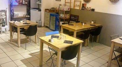 Restaurant of 172 m² in Saint-Étienne-les-Orgues (04230)