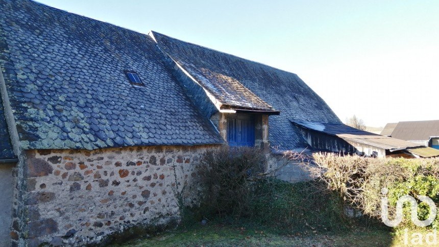 Barn conversion 2 rooms of 100 m² in Fontanges (15140)
