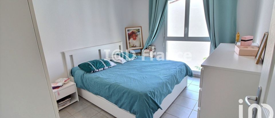 Apartment 3 rooms of 66 m² in Marseille (13015)