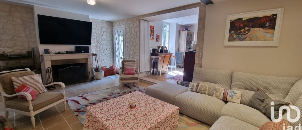 House 6 rooms of 131 m² in Carrières-sur-Seine (78420)