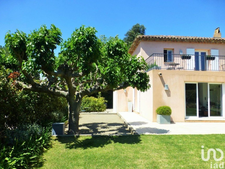 House 5 rooms of 134 m² in Saint-Tropez (83990)
