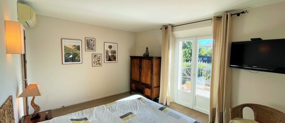 Maison 5 pièces de 134 m² à Saint-Tropez (83990)
