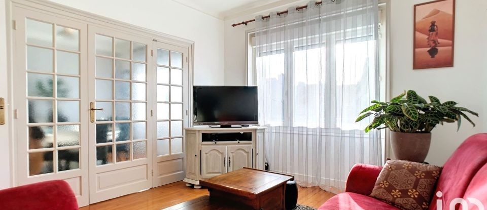 Apartment 3 rooms of 64 m² in Lorient (56100)