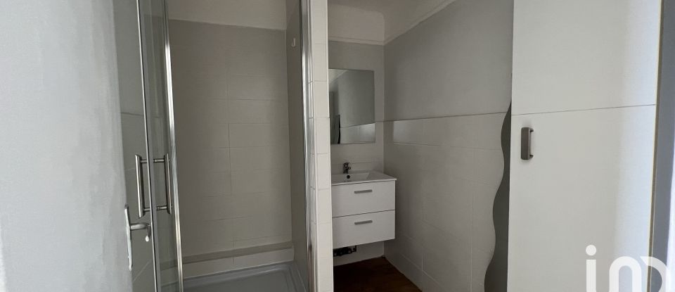 Apartment 3 rooms of 58 m² in Port-de-Bouc (13110)