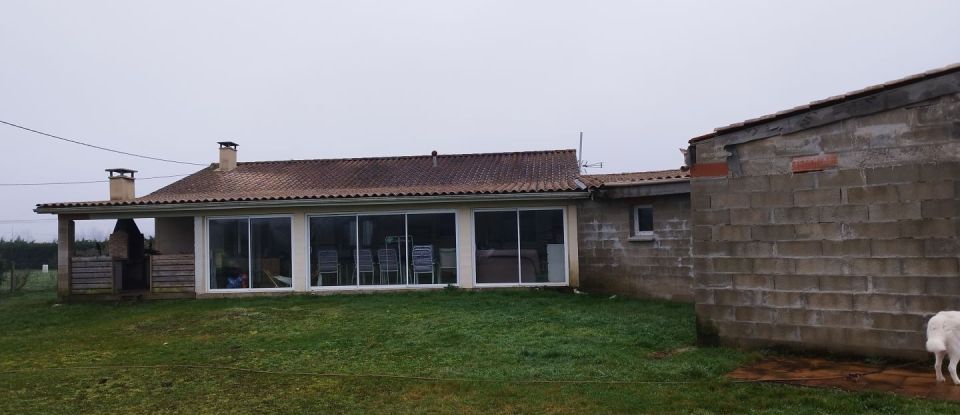 Maison 5 pièces de 150 m² à Vélines (24230)