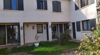 House 5 rooms of 140 m² in Creysse (24100)