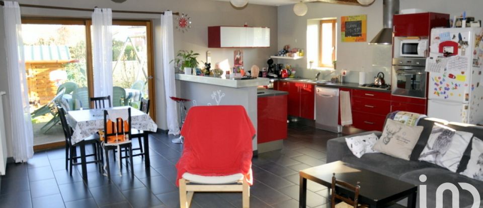 Maison de village 4 pièces de 140 m² à Saint-Paul-de-Varax (01240)