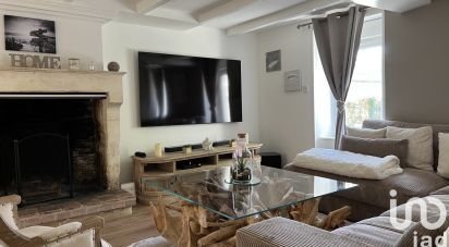 Maison traditionnelle 12 pièces de 335 m² à Cognac (16100)